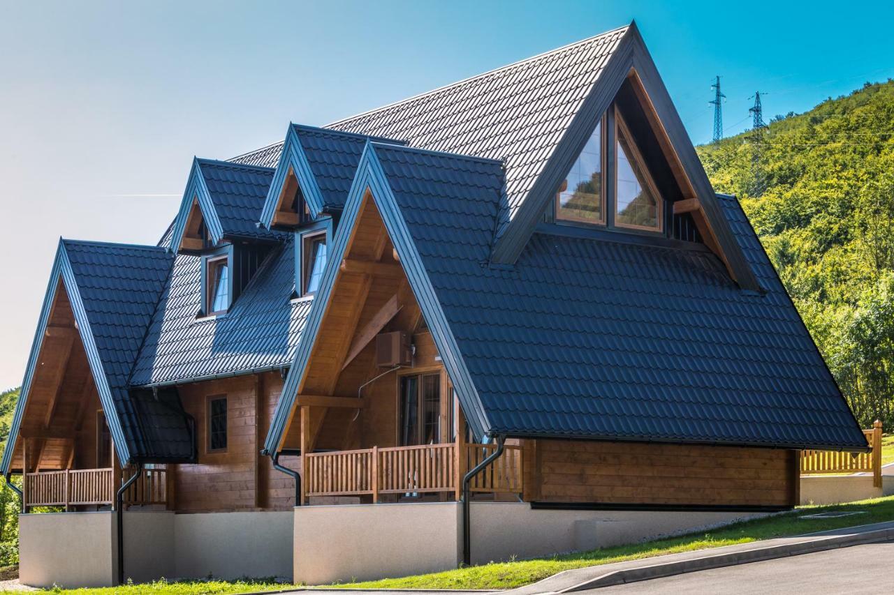 Wooden Houses Macola Hotel Korenica Exterior photo