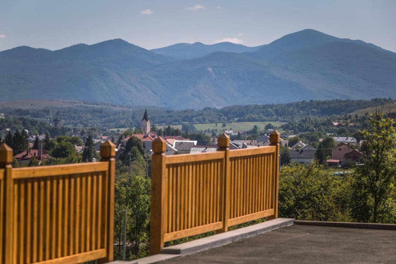 Wooden Houses Macola Hotel Korenica Exterior photo