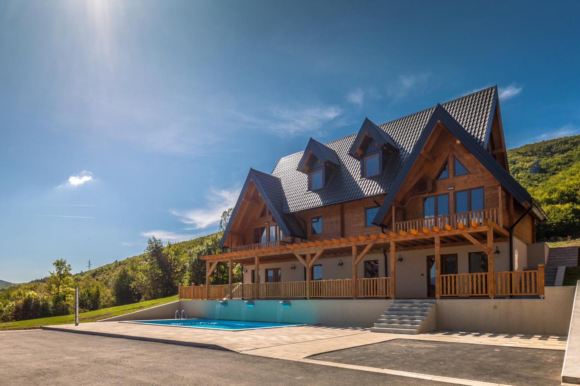 Wooden Houses Macola Hotel Korenica Exterior photo