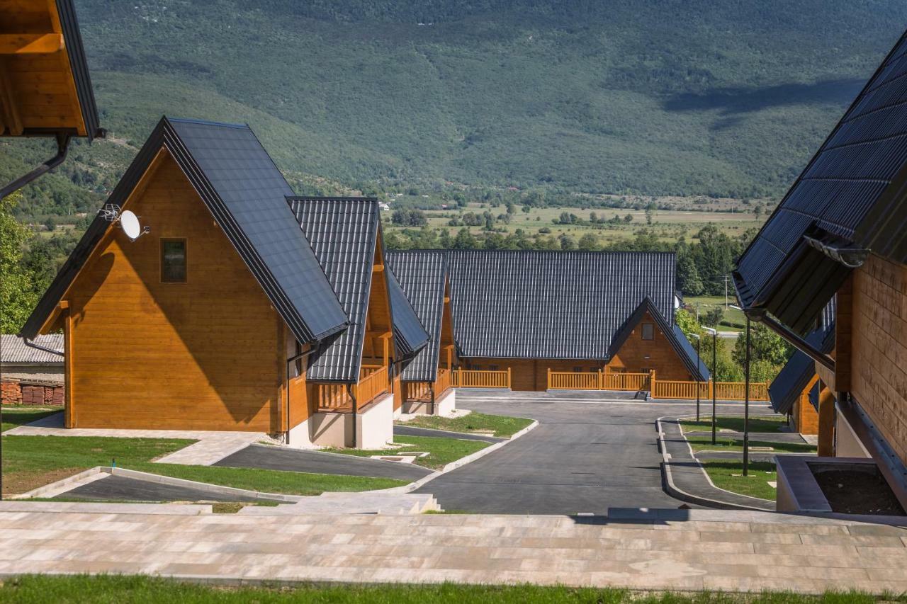 Wooden Houses Macola Hotel Korenica Exterior photo