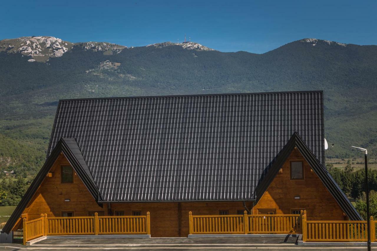 Wooden Houses Macola Hotel Korenica Exterior photo